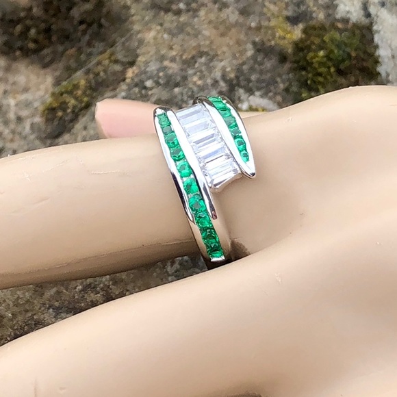 SOLD Emerald Ring - Picture 5 of 8